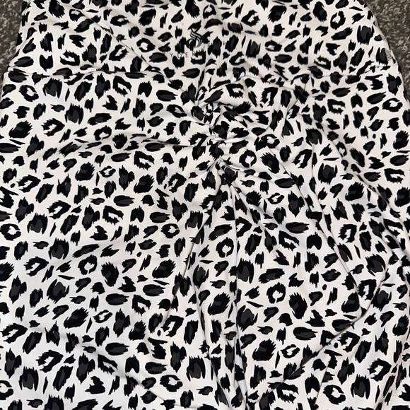 Ryderwear Leopard Leggings - Picture 2 of 2